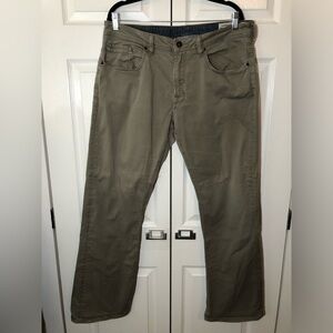 Buckle Lucas - X Relaxed Fit Boot Cut Olive Green Pants Size 36 x 32
